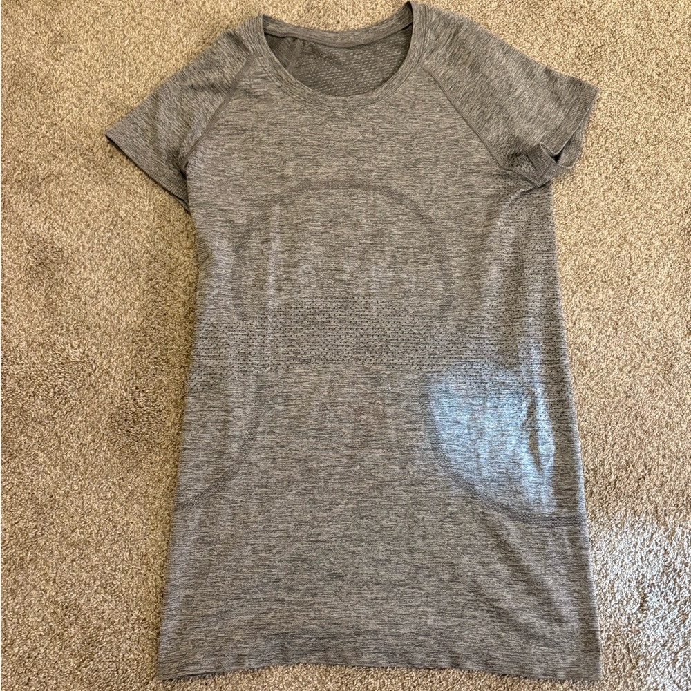 lululemon grey short sleeve swiftly 4.0 length